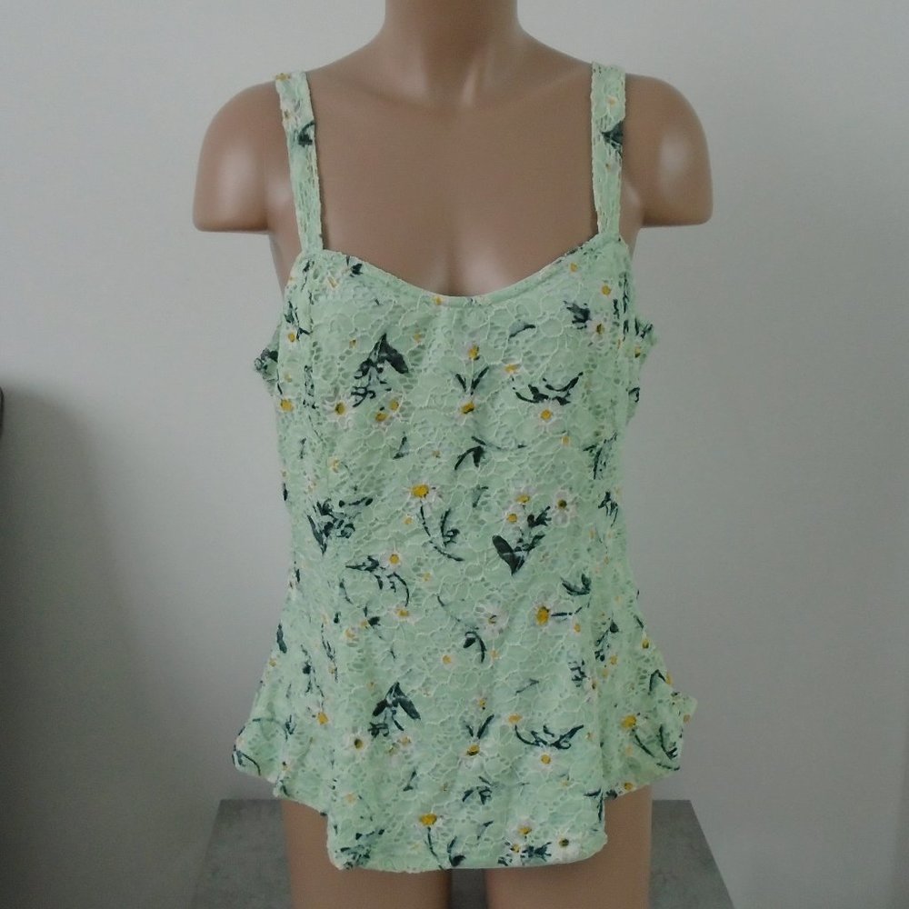 Suzy Shier Spaghetti Strap Floral Tank Top